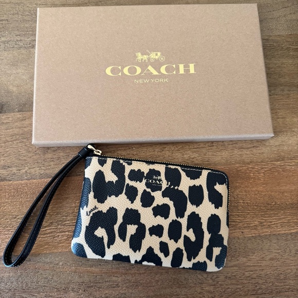 Coach Black and Tan Leopard Print Wristlet - Picture 2 of 7